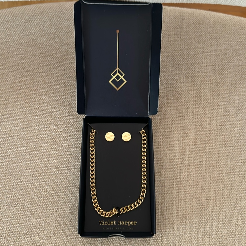 VIOLET HARPER Elena Link Necklace& Earring Set